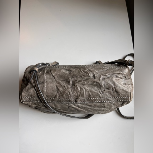 Authentic Givenchy Crinkled Leather Small Pandora Bag - Picture 4 of 9